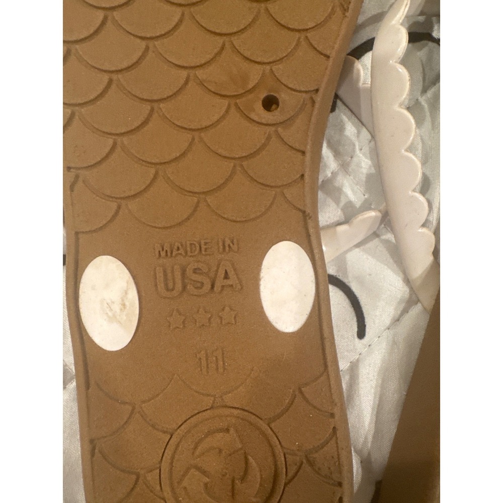 Oka-B Womens Scalloped Flip Flopd Tan White Size 11 Made in USA Waterproof - Picture 4 of 4